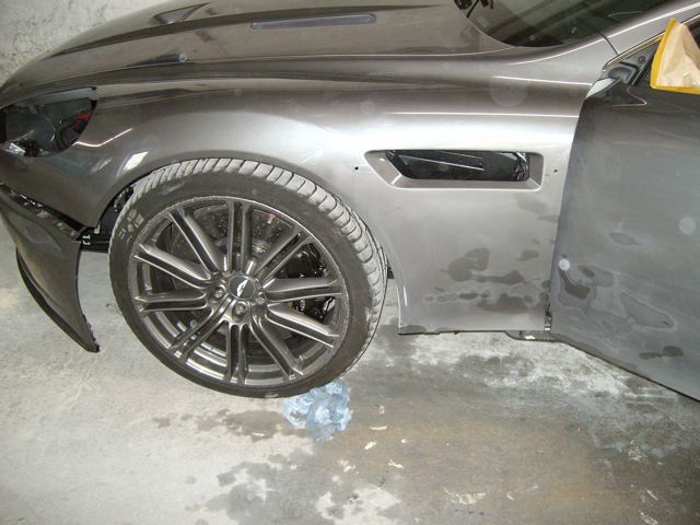 Aston Martin DBS Freie Astonfahrzeug Werkstatt Unfallschaden
